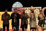 نمایش خانم کوچیک
