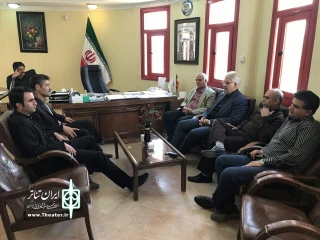 اولین جلسه هم اندیشی هنرمندان تئاتر دفترنمایندگی شهرستان ازنا برگزار شد