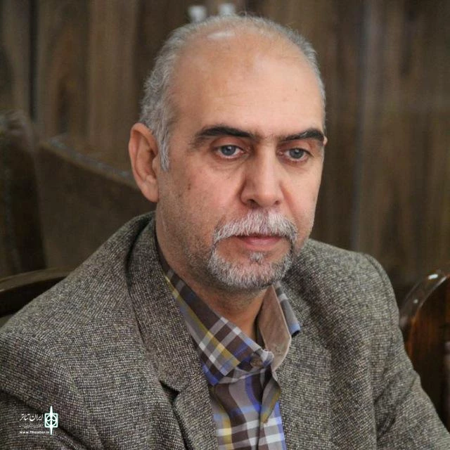 به همت انجمن هنرهای نمایشی  شهرستان خرم اباد آثار برگزیده تئاتر ایران وجهان به نمایش در می آید . 2