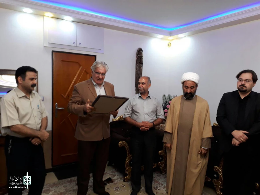 دیدار با هنرمندان تئاتر استان لرستان در دستور هیات ریئسه انجمن هنرهای نمایشی قرار گرفت 3