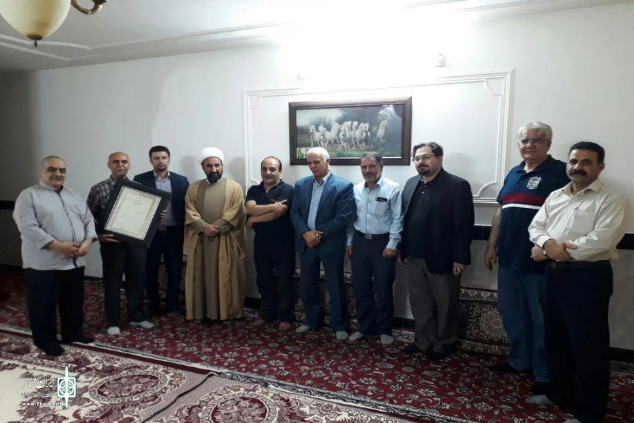 هنرمندان به دیدار بابک لطیفی  رفتند 2