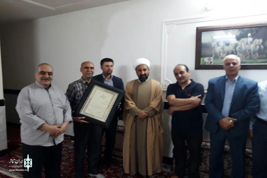 هنرمندان به دیدار بابک لطیفی  رفتند 3