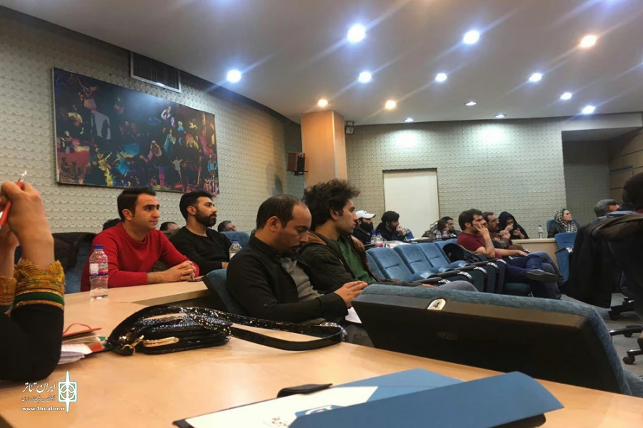 دومین همایش آثار برگزیده جشنواره تئاتر استان‌ها در تالار مشاهیر مجموعه تئاترشهر برگزار شد. 3