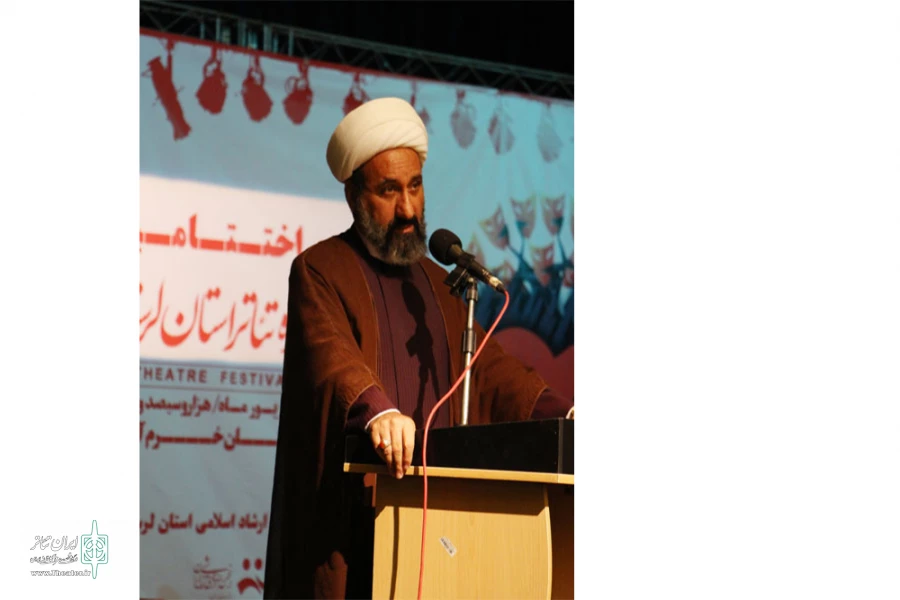 هنر و هنرمند باید در متن جامعه باشند  2