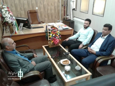 باهمت رییس انجمن هنرهای نمایشی استان لرستان

یازدهمین دفتر نمایندگی انجمن هنرهای نمایشی استان لرستان افتتاح می شود