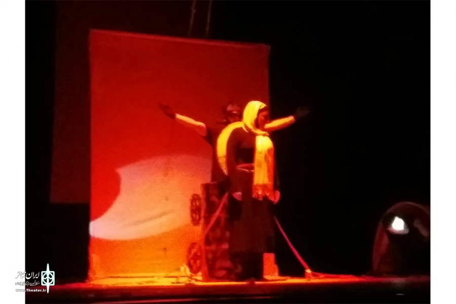 نمایش «نطفه در بند » به روی صحنه رفت. 5