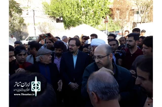 برای ابراز همدردی با مردم سیل زده

هنرمندان تئاتر لرستان  به  کمک مردم سیل زده  رفتند
