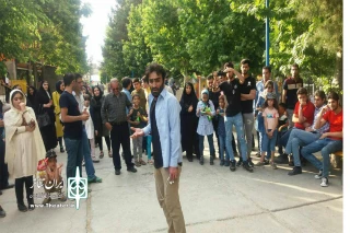 توسط گروه نمایشی پرچین

نمایش خیابانی«نمایش قبل از نمایش» در دورود اجرا می‌شود