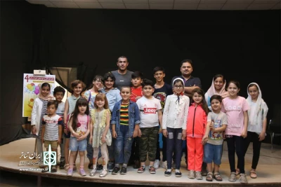 توسط هنرمند لرستانی

کارگاه «بازی، خانه، نمایش» در استان زنجان برگزار شد