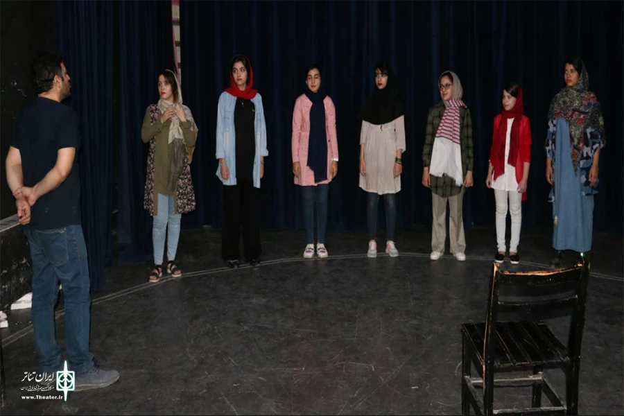 کلاسهای مقدماتی بازیگری کودک و نوجوان و بزرگسالان در  ترم تابستانه شهرستان  الیگودرز شروع شد 2