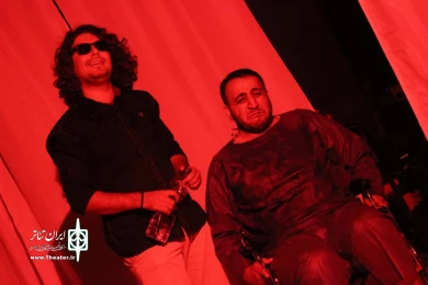 نمایش R.E.Q