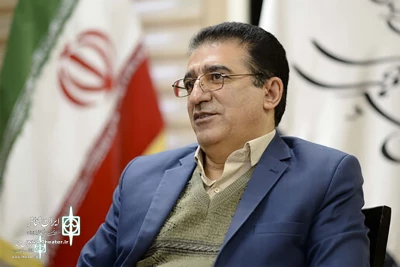 در گفت و گو با قادر آشنا مطرح شد

ادامه مذاکره برای از سرگیری فعالیت سالن‌های تئاتر
انتقال تئاتر از گروه مشاغل سه به دو
