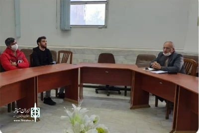 باحضور هنرمندان تئاتر شهرستان الیگودرز

کانون نمایشگران جوان الیگودرز کلاس های آموزشی خودرا آغاز کرد.