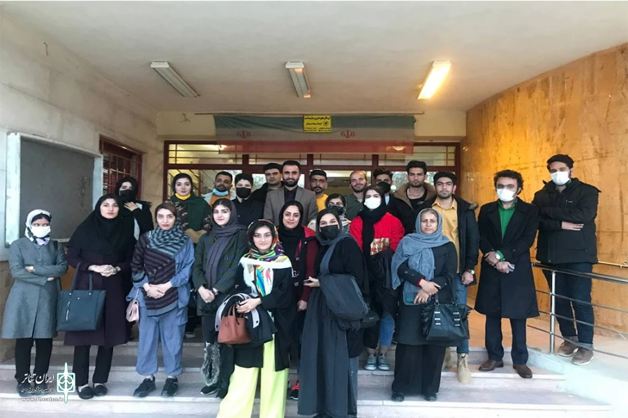 جلسه هم اندیشی هنرمندان انجمن هنرهای نمایشی ازنا برگزار شد. 2