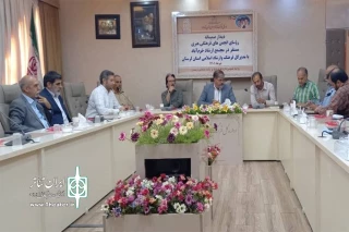 دیدار مدیر کل اداره فرهنگ و ارشاد اسلامی استان لرستان بارؤسای انجمن‌های فرهنگی هنری

رسالت انجمن‌ها تولید اثر هنری است