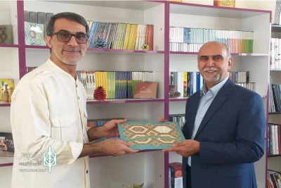 توسط رئیس انجمن هنرهای نمایشی استان لرستان

از روابط عمومی انجمن هنرهای نمایشی تجلیل شد