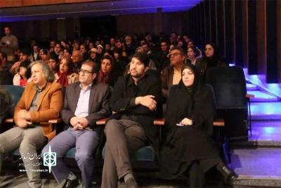 مدیرکل فرهنگ و ارشاد اسلامی لرستان به تماشای «روز سیاوش» نشست