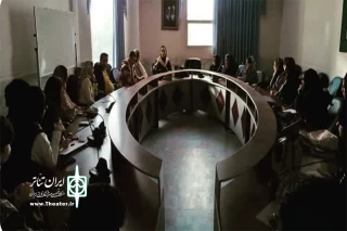 با همکاری موسسه هنرهای نمایشی شهرستان

اولین نشست هنرمندان تئاتر  الیگودرز برگزار شد